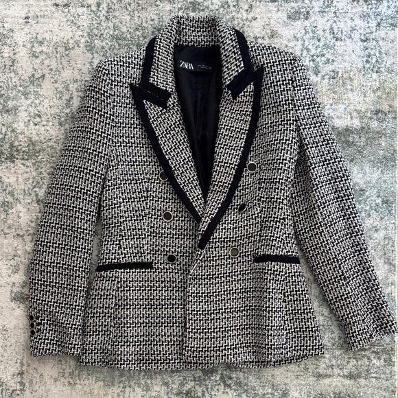 Zara Jackets & Blazers - Zara Monochrome Double-Breasted Blazer